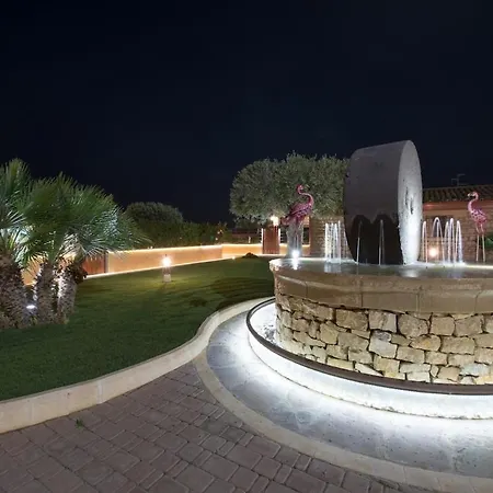 Isulatravel - Fenicottero Villa Ispica